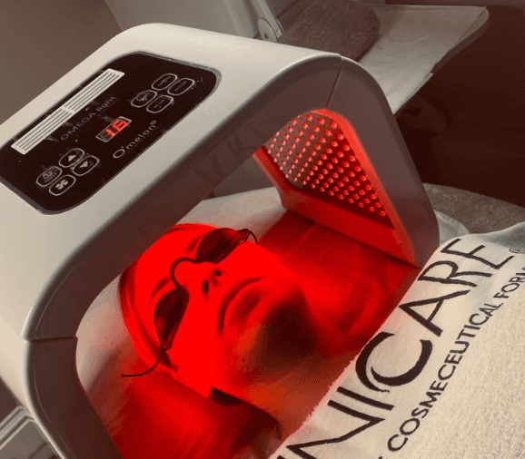 LED Light Therapy + Hyaluronic Acid Infusion